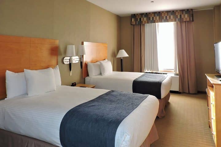 Room 6 of 30